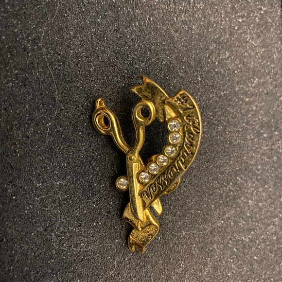 Stylist Hairdresser Beautician Pins Brooches Gold tone and Rhinestone - Picture 6 of 6